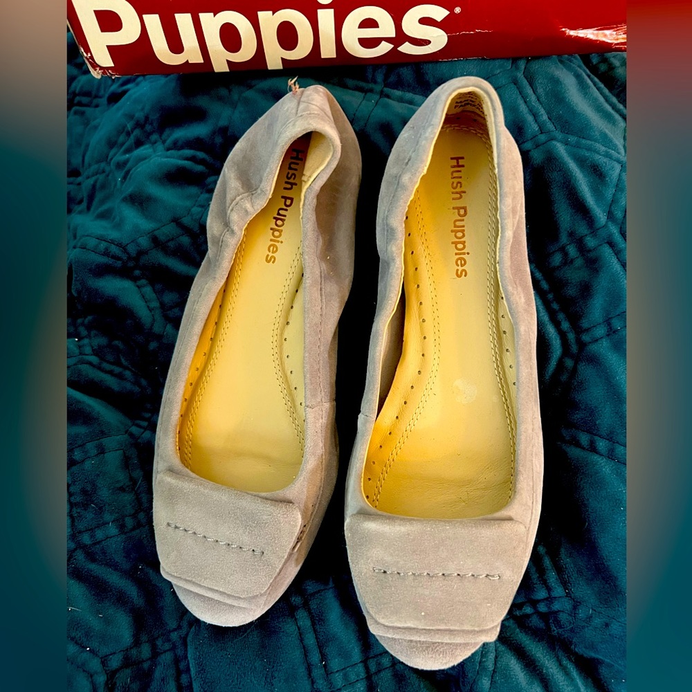 Hush Puppies ballet flat loafer NWOB gray suede comfortable shoes size 7 women’s